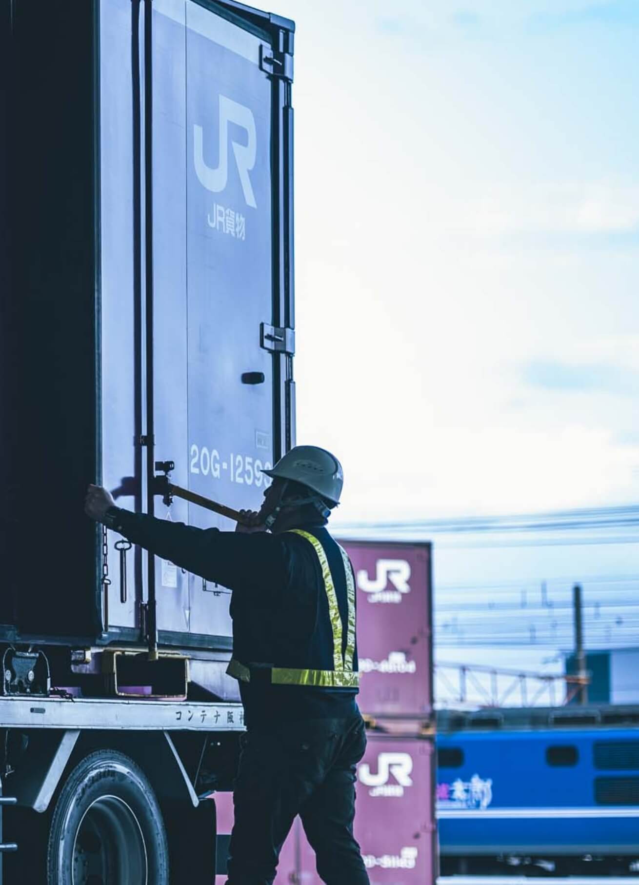 【コンテナ阪神株式会社】JR貨物コンテナ輸送のエキスパート・鉄道輸送へのモーダルシフト支援